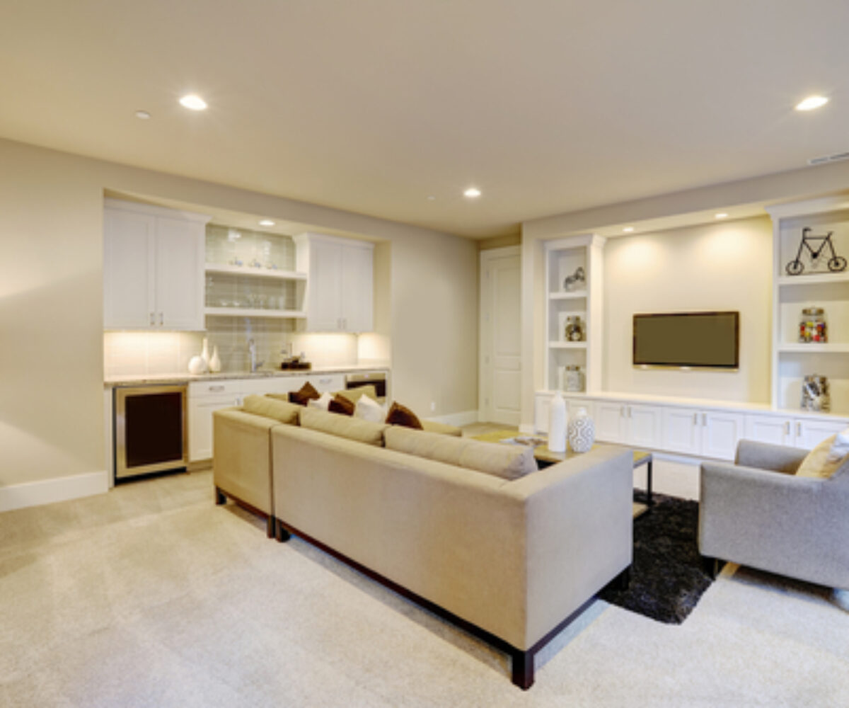How to Choose the Proper Lighting for a Basement